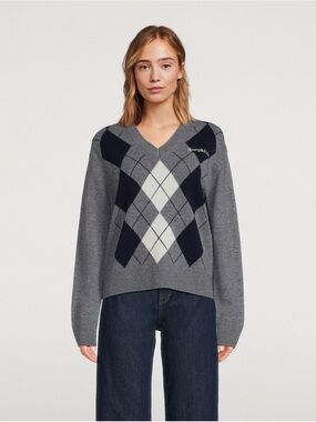Sporty & Rich Argyle 100% Wool V Neck Sweater Serif Logo Gray Navy M NWT